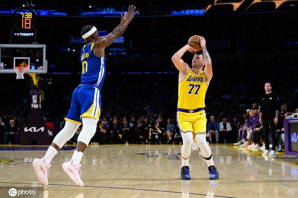 带不动!詹姆斯休战 东契奇空砍43分12板9助2断1帽